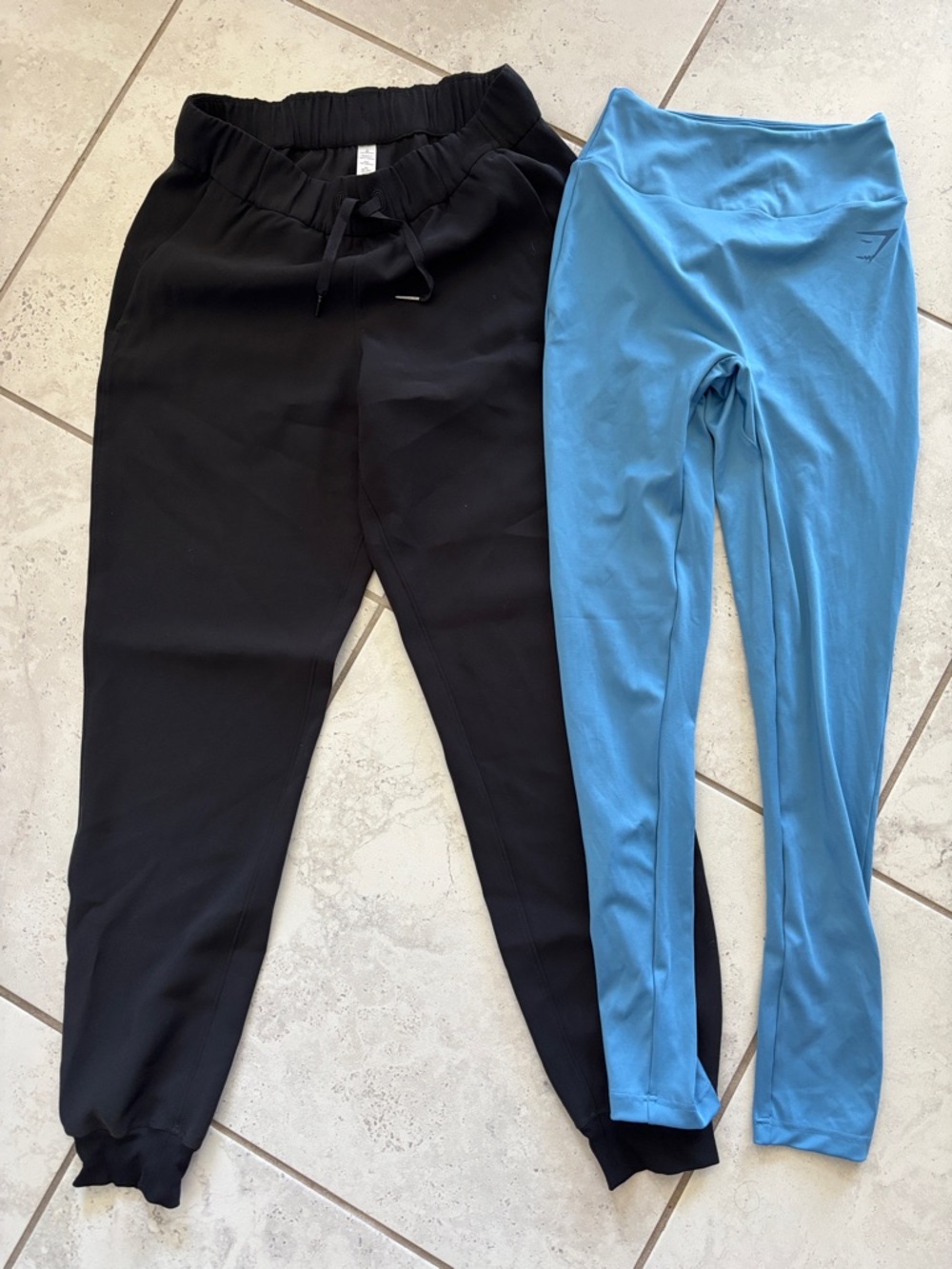 Lululemon Black Jogger Pants & Gym Shark Blue Leggings Duo